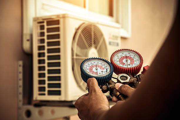 Professional Hvac Maintenance technician working in Little Rock, AR